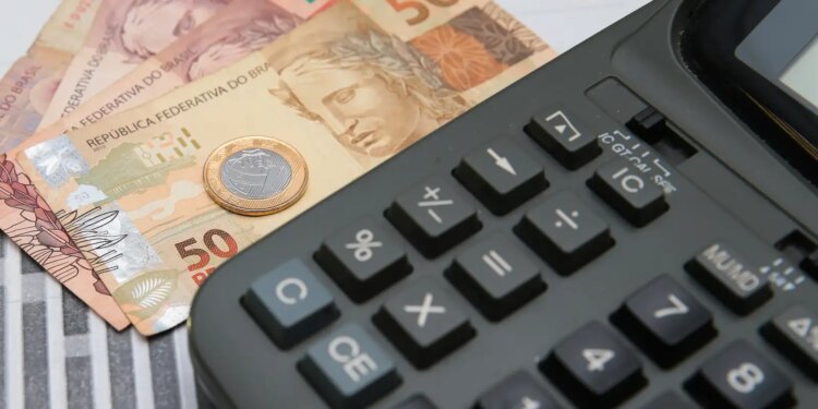 Dívida Pública sobe 1,91% em abril e encosta em R$ 8,8 trilhões